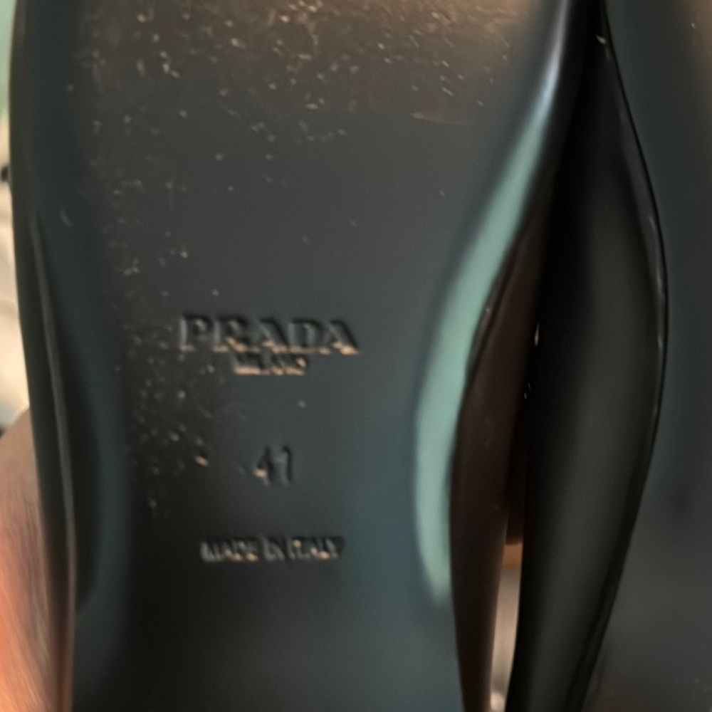 Prada Women's Black Leather Flats - Picture 6 of 10